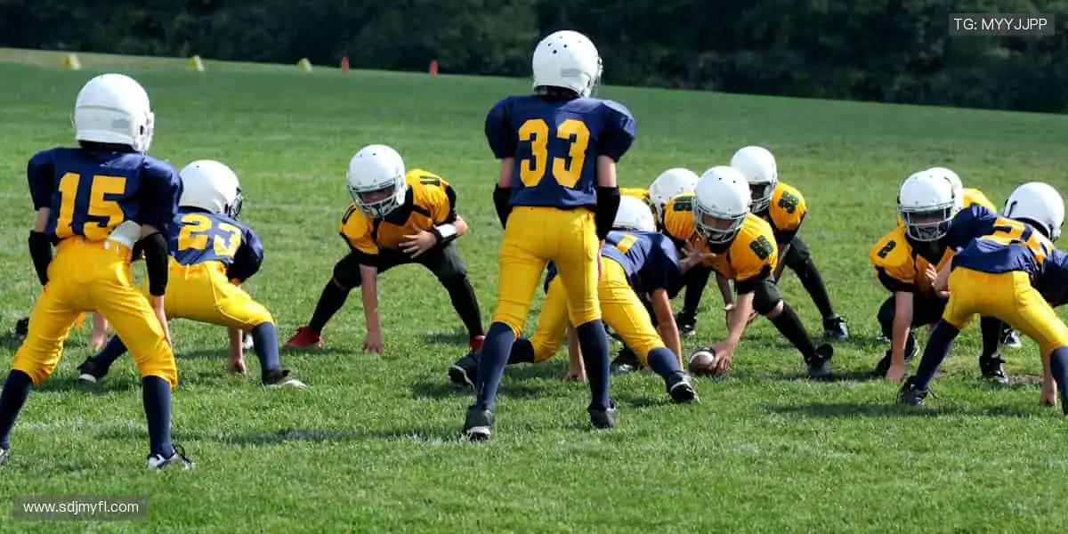 👟潮流装备，个性定制！从球鞋到球衣，打造专属你的运动风格！🎾